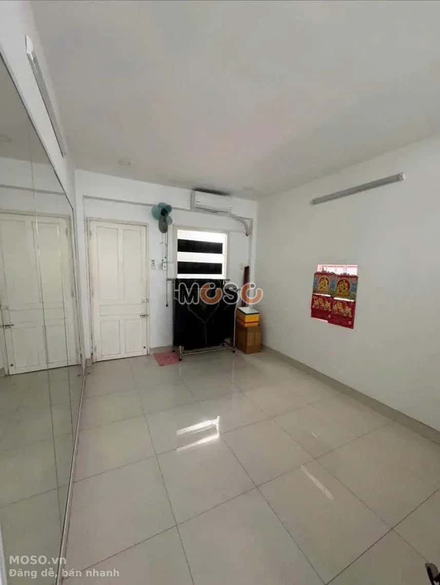Bán nhà hẻm Lạc Long Quân Quận 11, Hồ Chí Minh – 4 phòng ngủ, giá 6.8 tỷ - ảnh 1